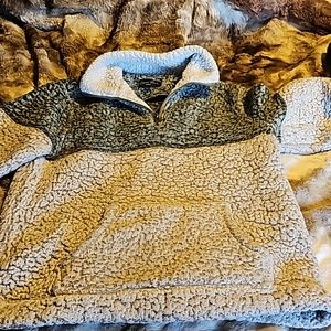 Medium sweater, half zip.